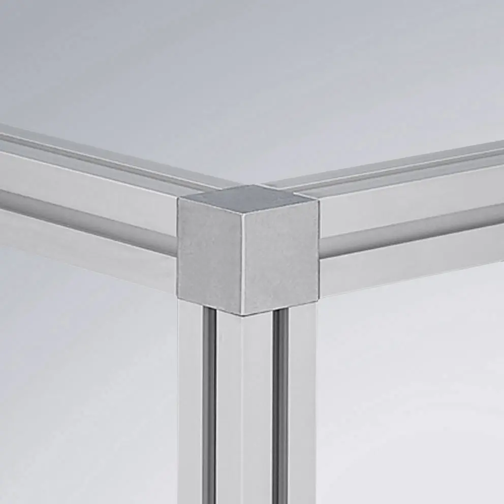 3 Profile montiert mit Eckknoten 31