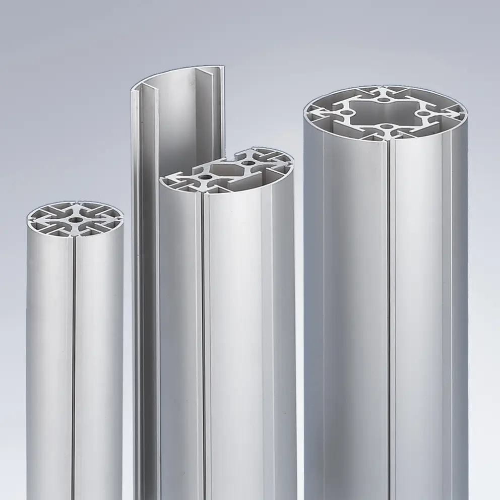 Diverse Verkleidungsprofile montiert an Profil Serie 40