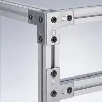 Profile Serie 40 und 50 montiert mit Winkel- und T-Platten
