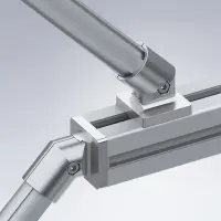 Rundrohrprofile montiert an Profil der Serie 40 mit Adapter D28/40